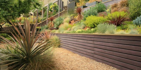 Jak používat upevňovací stěny v krajině design: 75+ funkční a estetické nápady